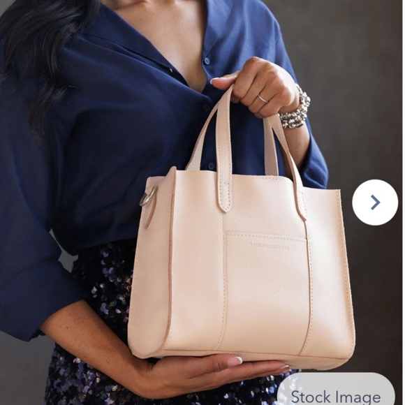 New Portland Leather Cream Crossbody Tote Lola - Picture 2 of 7